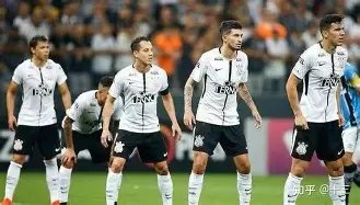 詹姆斯斩获,湖人击败勇,世界杯预测,世界杯预测,2026世界杯,热门球队分析,战术对比,赛事动态